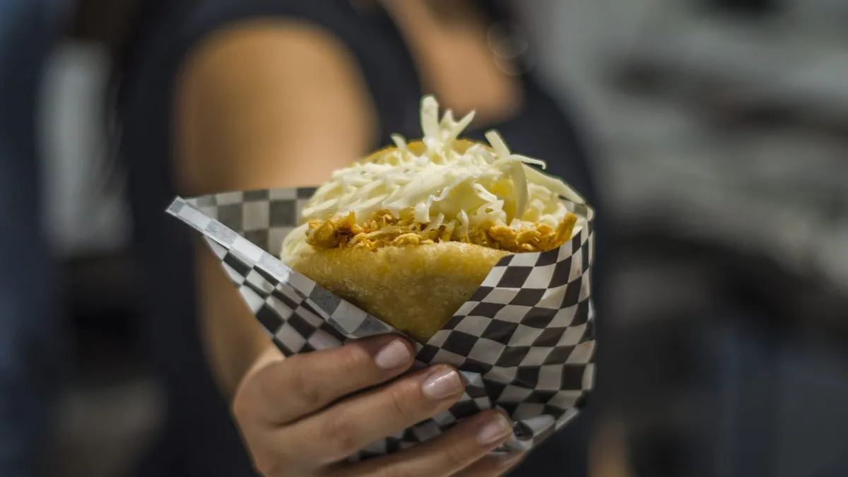¿Cómo hacer arepas en casa? Receta básica y consejos pro
